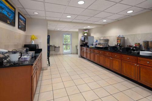 Microtel Inn & Suites by Wyndham Ann Arbor in Ann Arbor, USA