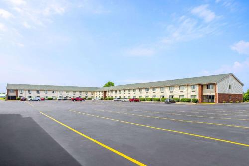 Super 8 by Wyndham Henrietta/Rochester Area - image 14