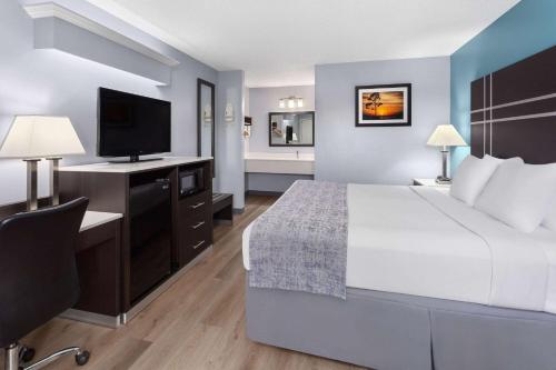 1 queen bed