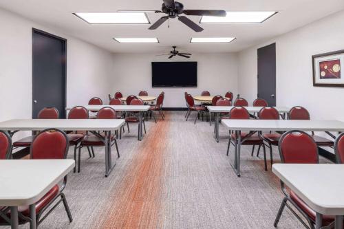 Travelodge by Wyndham Globe AZ - image 12
