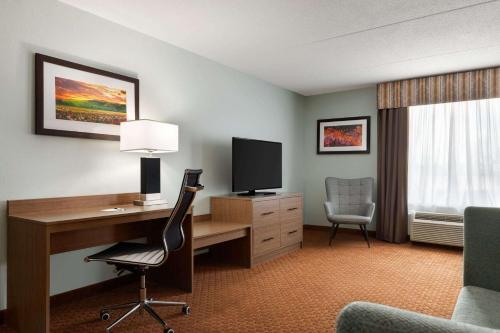Wingate by Wyndham Louisville East - image 11