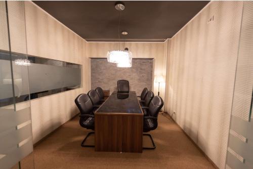 Ramada Hotel Cluj - image 14