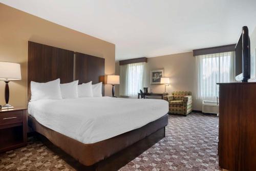 Best Western Plus Oak Mountain Inn