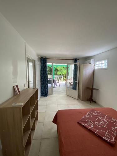 Appartement paisible avec jardin in Lamentin