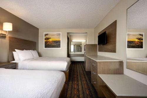Days Inn by Wyndham Fresno South - image 3