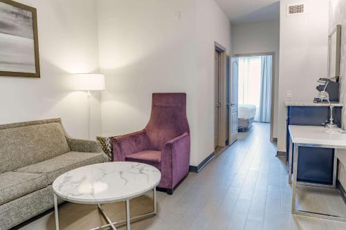 TRYP by Wyndham Savannah