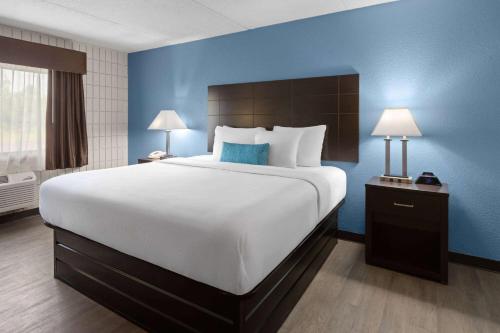 SureStay Plus Hotel by Best Western Farmington - image 2