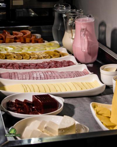 อาหารและเครื่องดื่ม, Papagaio Hotel in กวาอีรา