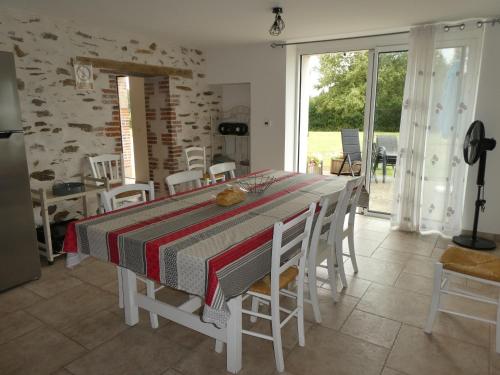 Gîte La Roche-sur-Yon 5 pièces 10 personnes - FR-1-426-157 - image 6