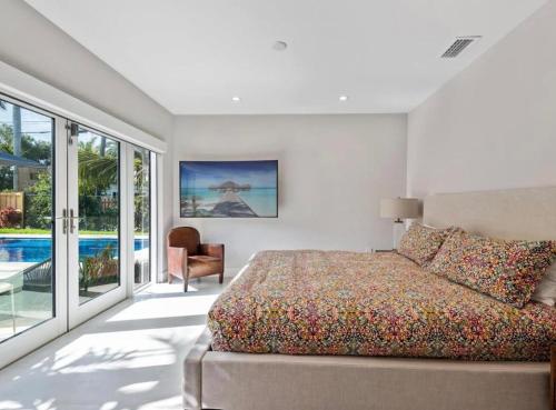 HOLLIWOOD VILLA with Pool in Hollywood, USA