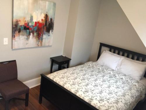 The House Hotels - Huge Ohio City District Home - 5 Minutes from Downtown - W45th2 Upper in Cleveland, USA