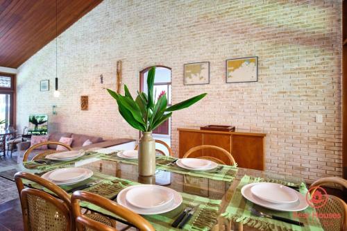 BH36. Casa na Domingas Dias Pertinho da Praia in ปรายา โด ลาซาโร