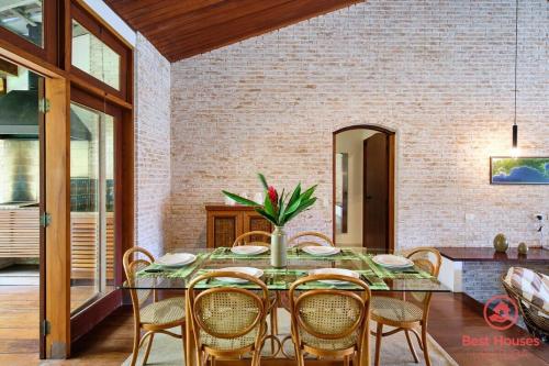 BH36. Casa na Domingas Dias Pertinho da Praia in ปรายา โด ลาซาโร