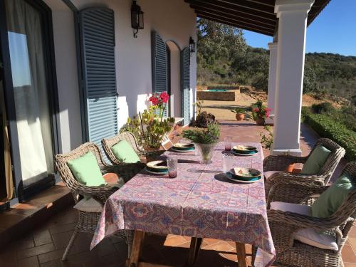 Erkély/terasz, Casa Rural La Alcornocosa in Castillo De Las Guardas