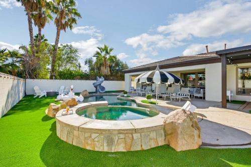 Beautiful pool with slide, golf, Pickleball, gameroom Ferrari Beautiful pool with slide, golf, Pickleball, gameroom Ferrari