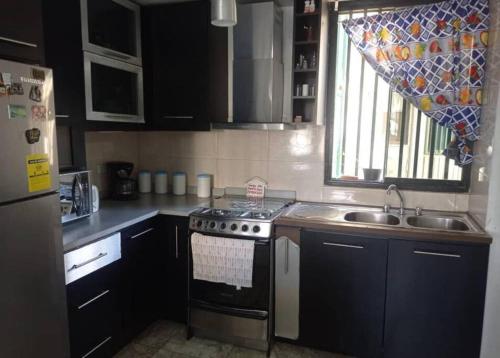 Hermoso, Apartamento zona Este near Jacinto Lara International Airport