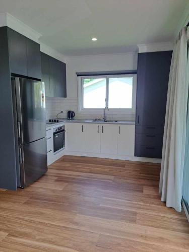 virtuve, Prom Port Holiday Cottages-Wilsons Prom,Port Welshpool,Port Anthony, Barry Beach - Fishing in Tūra