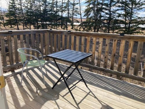 Iekārtas, Tudor House Bed and Breakfast in Water Valley (AB)