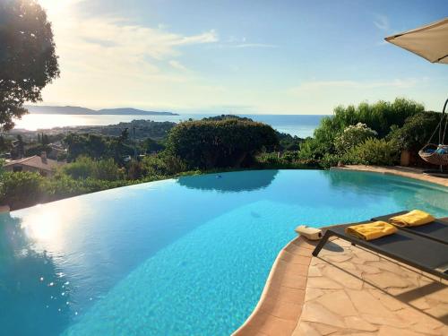 4-Star Private Villa with Heated Pool and Panoramic Sea View at Gulf de Saint Tropez - Location, gîte - Cavalaire-sur-Mer