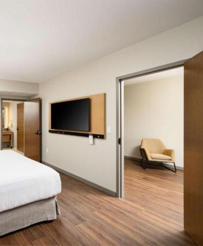 Hyatt Place Albany Downtown - image 14