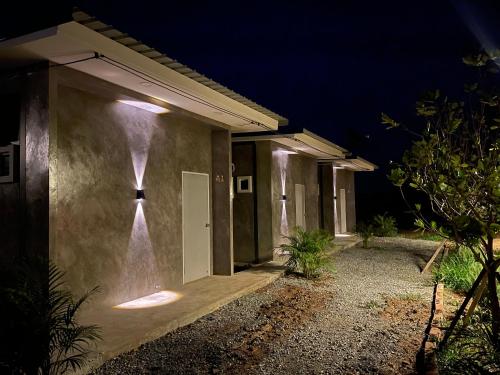 Exterior view, Sukcharoen Farm in Dan Chang