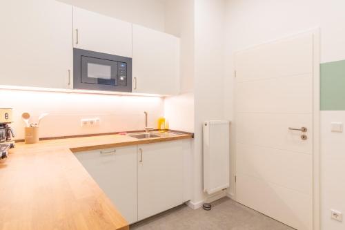 Big apartments, big bathrooms, single beds, perfect for groups, Leipzig (photo 10)