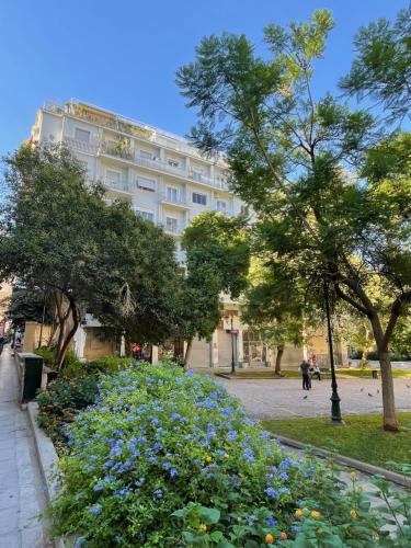 Plaka Stylish 1 Bed Apartment on Cathedral Sq - CM1 - image 7