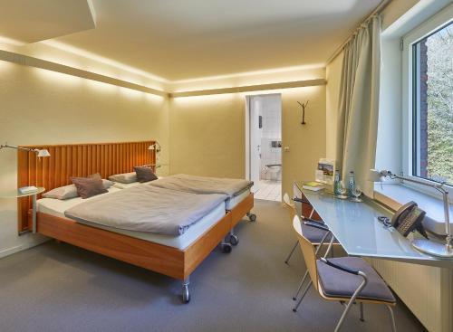 Katholische Akademie Schwerte Room Type - Double Room with Private Bathroom