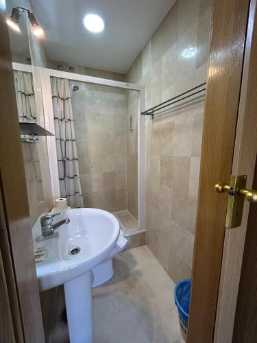 Hostal El Olivo, Гранада (фото 9)