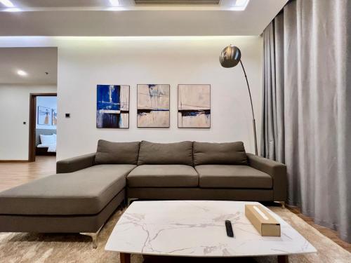 Apartment image 8