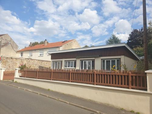 Petite maison individuelle à 30min de Paris gîte à louer Brétigny-sur-Orge
