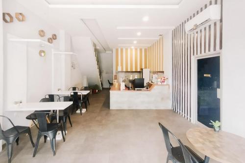 Restoran, RedDoorz @ Capsule Inn Teuku Umar in Bandar Lampung Şehir Merkezi