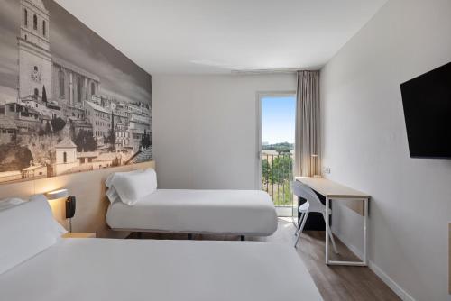 3 twin beds
