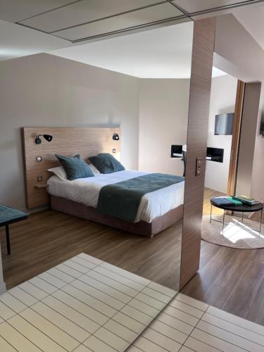 Suite with Garden View