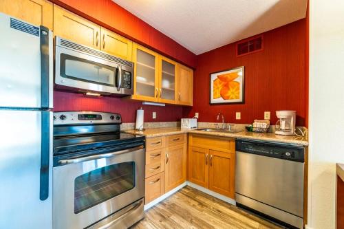 Metro PHX 1bd King Bed with heated pool bbq dog park bbq PETS ALLOWED - main image