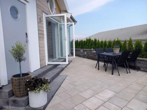 Balcony/terrace, Accommodation close to the ocean on the West Coast in Uddevalla