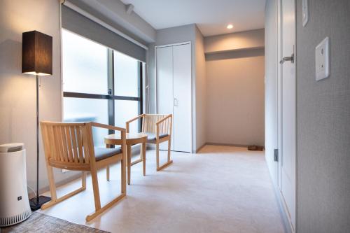 Double or Twin Room image 9