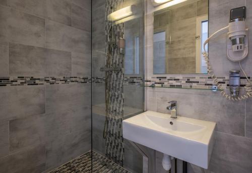 Hotel Luxor - image 5