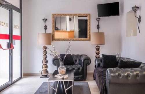 Hotel Luxor - image 2