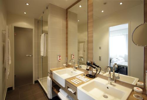 H4 Hotel Berlin Alexanderplatz - image 5