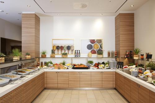 H4 Hotel Berlin Alexanderplatz - image 8