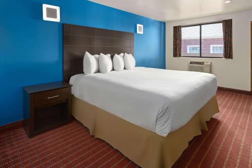 Travelodge by Wyndham Manhasset Travelodge by Wyndham Manhasset