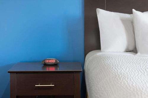 Travelodge by Wyndham Manhasset Travelodge by Wyndham Manhasset