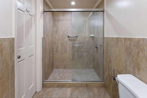 Travelodge by Wyndham Manhasset Travelodge by Wyndham Manhasset