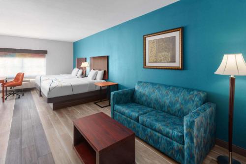 La Quinta by Wyndham Woodward - image 7