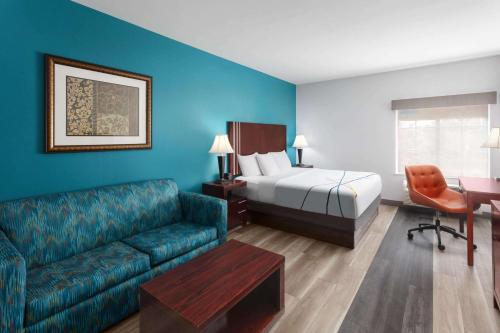 La Quinta by Wyndham Woodward - image 8