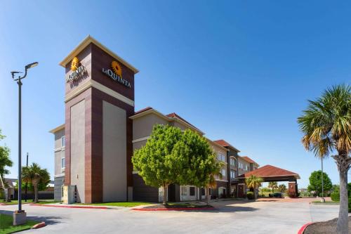 La Quinta by Wyndham Deer Park in Deer Park, USA