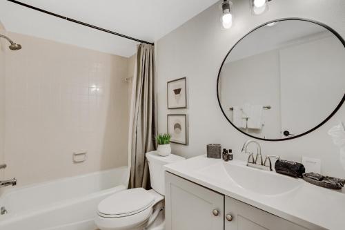 Two-Bedroom Apartment image 5