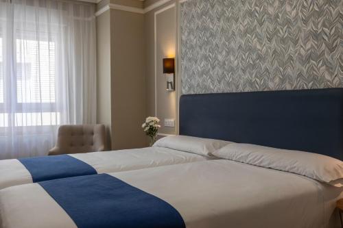 Hotel Sercotel Corona de Castilla - image 3