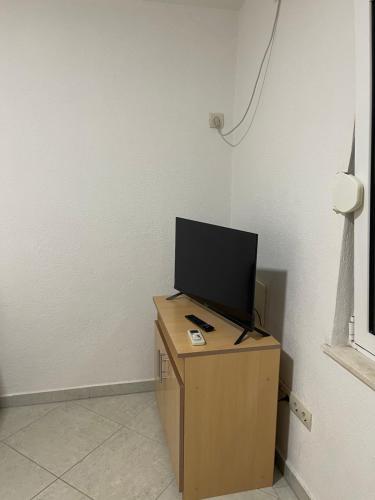 2 bedrooms, 4 beds